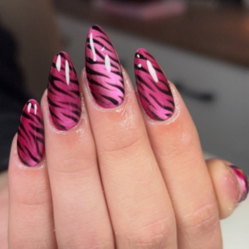 Nail Art Zebra Design - 24 قطعة من أظافر الوردي الأحمر