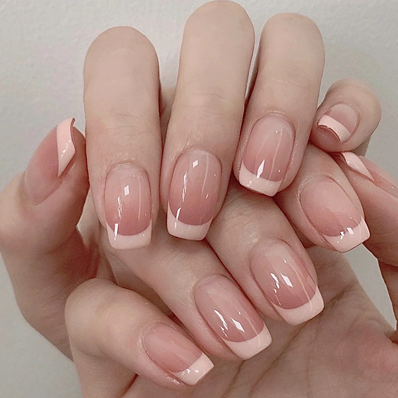 Nail Art Red Cherry - أظافر مزيفة من الكرز الأحمر المربع