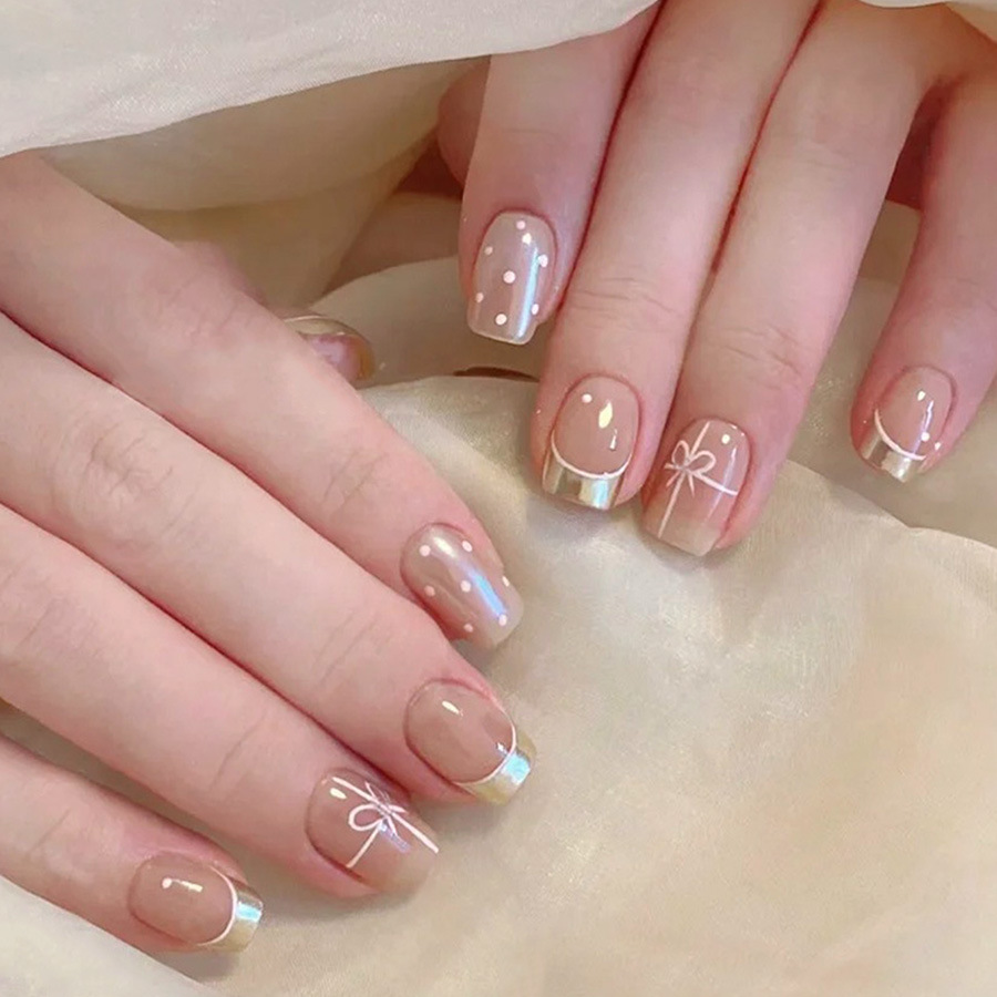 Nail Art Red Cherry - أظافر صناعية قصيرة مربعة الشكل للنساء