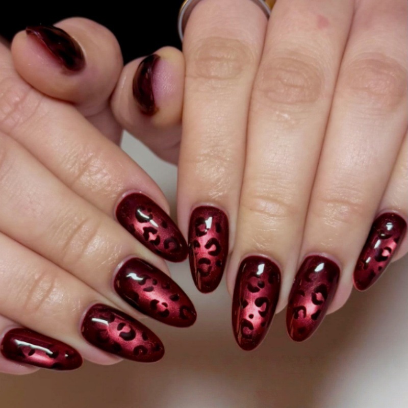 24 قطعة من أظافر الوردي الأحمر - مراجعة Nail Art Zebra Design وسعره