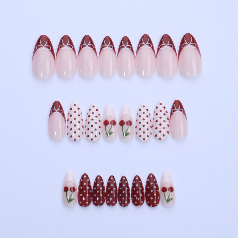 24 قطعة أظافر صناعية حمراء بتص - مراجعة Nail Art Red Cherry وسعره