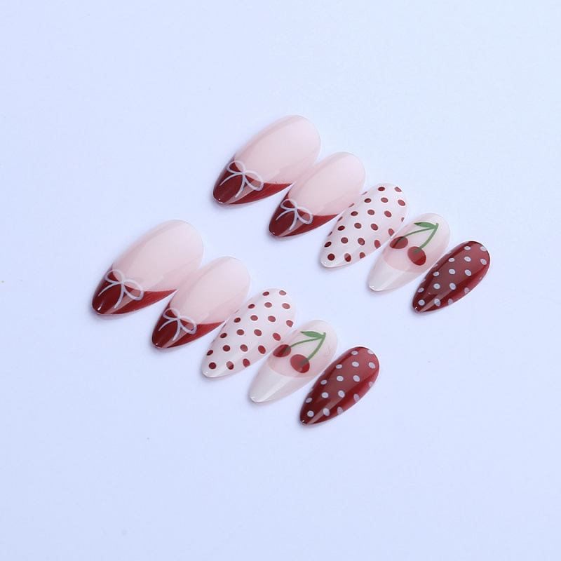 24 قطعة أظافر صناعية حمراء بتص - مراجعة Nail Art Red Cherry وسعره